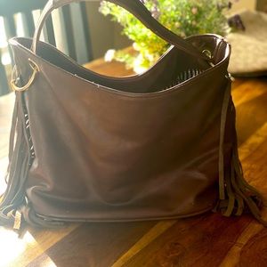 Fringe shoulder bag